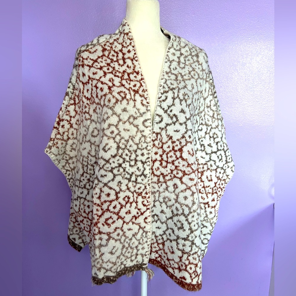 KNOX ROSE FLORAL JACQUARD PONCHO/WRAP